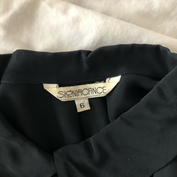 Significance black ladies blouse EUC size 6 - Picture 4 of 5